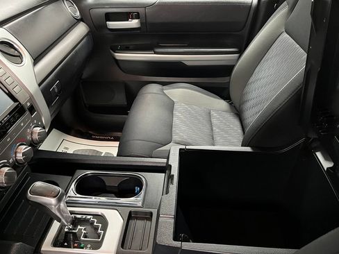 Used 2018 Toyota Tundra SR5 AWD/4WD image 40