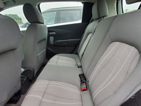 Used 2014 Chevrolet Sonic LT FWD image 5