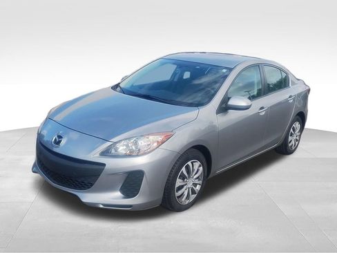 Used 2013 MAZDA MAZDA3 i SV FWD image 2