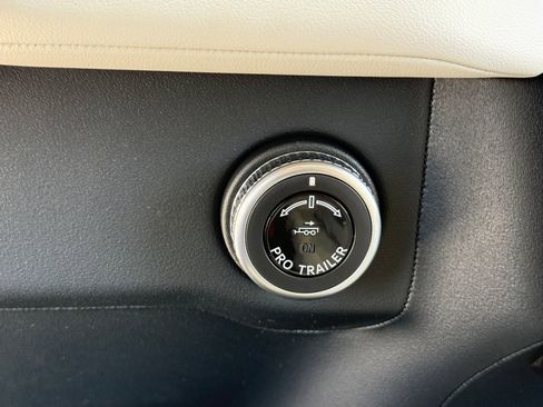 New 2026 Lincoln Navigator L Reserve AWD/4WD image 34
