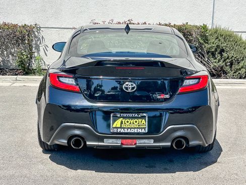 Used 2023 Toyota GR86 Premium w/ ALL Weather Mat Package (TMS) RWD image 7