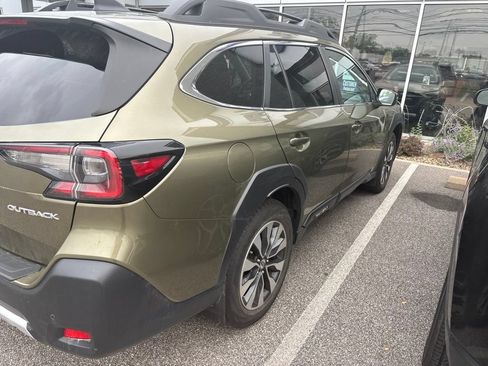 Used 2023 Subaru Outback Limited AWD/4WD image 3