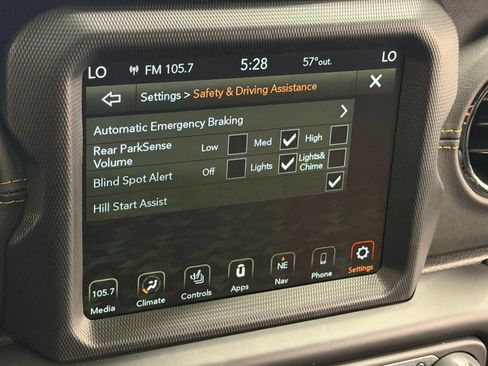 Used 2023 Jeep Wrangler Unlimited Sahara AWD/4WD image 30