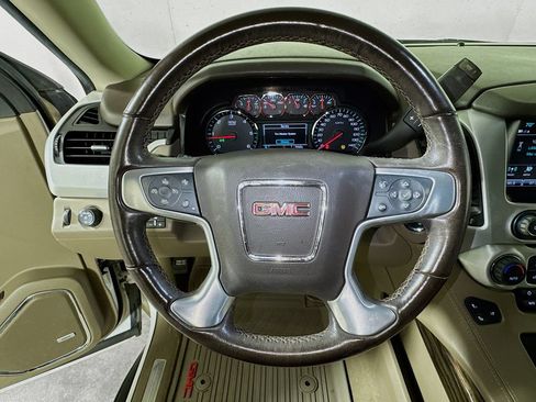 Used 2019 GMC Yukon SLT w/ Open Road Package AWD/4WD image 9