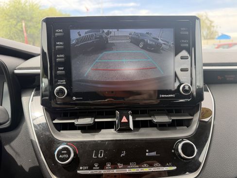 Used 2022 Toyota Corolla LE FWD image 15