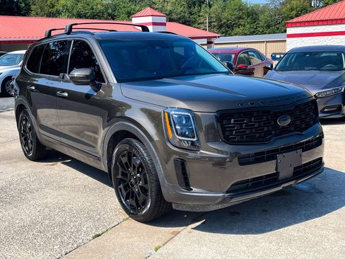 Used 2021 Kia Telluride EX w/ EX Premium Package image 2
