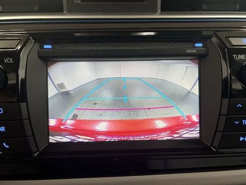 Used 2014 Toyota Corolla LE FWD image 14