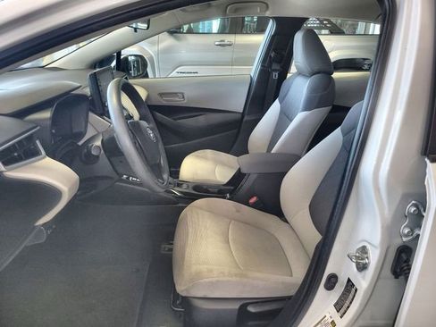 Used 2022 Toyota Corolla LE FWD image 12