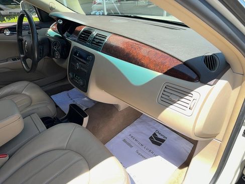 Used 2011 Buick Lucerne CXL FWD image 18
