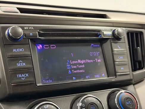 Used 2013 Toyota RAV4 LE image 16