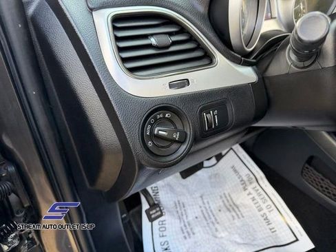 Used 2017 Dodge Journey SXT w/ Security Group image 33