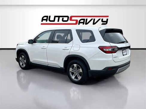 Used 2025 Honda Pilot EX-L image 5