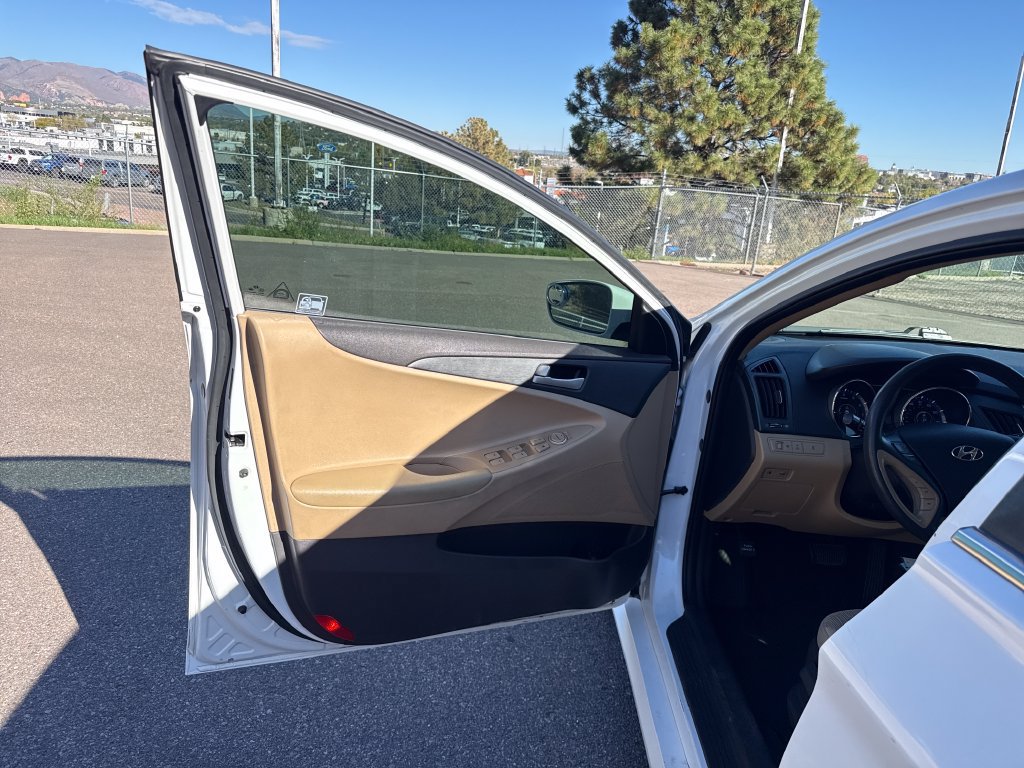 Used 2014 Hyundai Sonata GLS FWD image 10