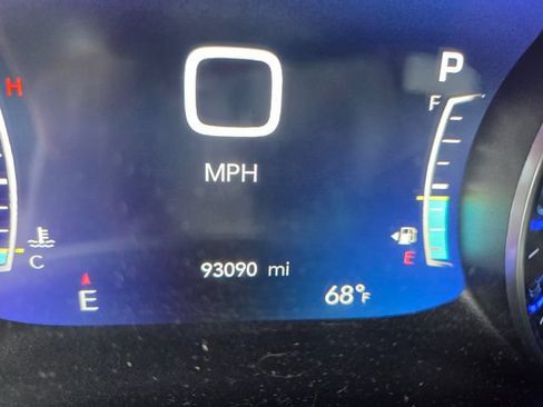 Used 2020 Chrysler Pacifica Touring-L Plus w/ S Appearance Package FWD image 20