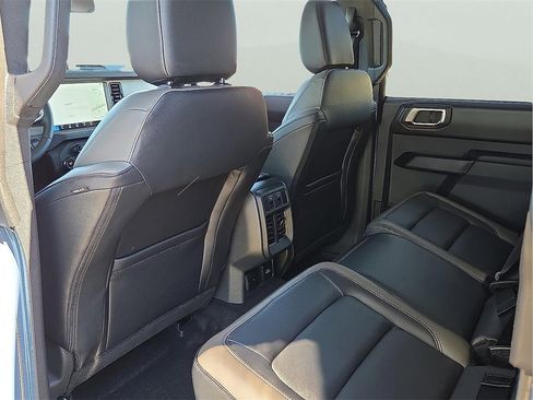 New 2025 Ford Bronco Outer Banks image 9