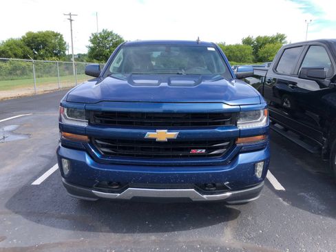 Used 2017 Chevrolet Silverado 1500 LT w/ All Star Edition AWD/4WD image 2