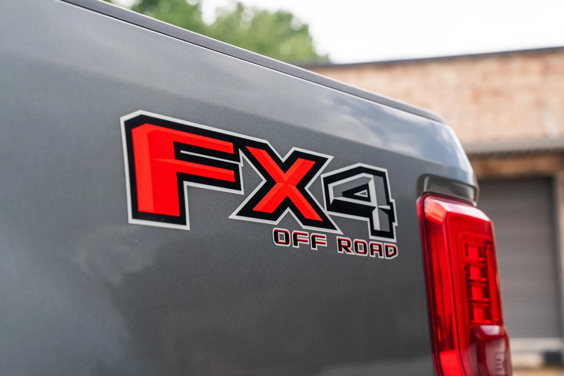 Used 2019 Ford F350 Platinum w/ Platinum Ultimate Package AWD/4WD image 16