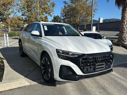 Used 2024 Audi Q8 Premium Plus AWD/4WD image 4