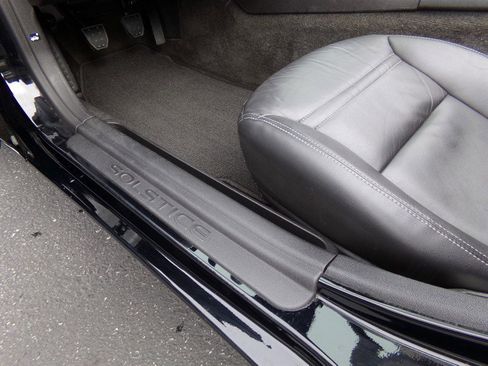 Used 2007 Pontiac Solstice Convertible w/ Premium Package RWD image 55