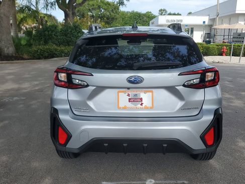 Used 2024 Subaru Crosstrek 2.0i Premium AWD/4WD image 4