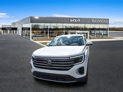 Used 2024 Volkswagen Atlas SE AWD/4WD image 7