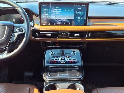 Certified 2023 Lincoln Nautilus Reserve FWD image 8