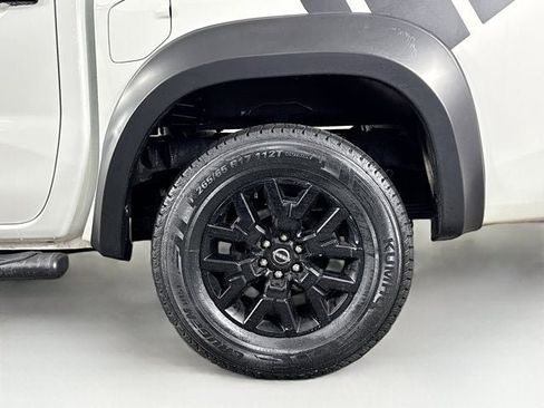 Used 2023 Nissan Frontier SV w/ Midnight Edition Package image 29