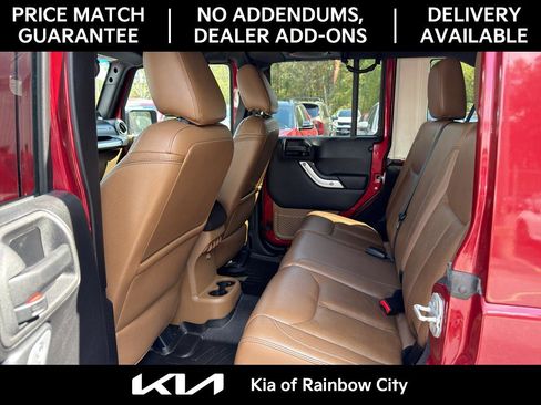 Used 2013 Jeep Wrangler Unlimited Rubicon w/ Connectivity Group image 14