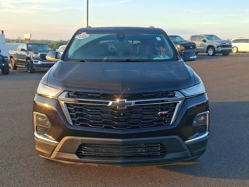 Used 2023 Chevrolet Traverse RS w/ LPO, Floor Liner Package AWD/4WD image 2