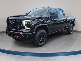 Used 2025 Chevrolet Silverado 2500 ZR2 w/ Technology Package AWD/4WD video 1
