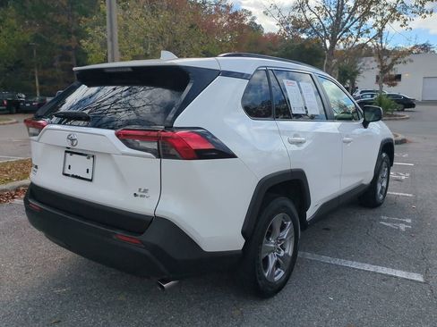 Certified 2021 Toyota RAV4 LE image 5