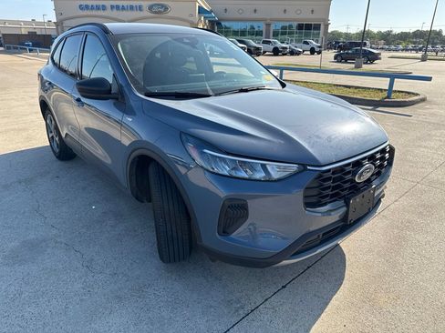 Used 2025 Ford Escape ST-Line FWD image 19