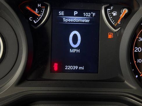 Used 2024 Jeep Wrangler Sport AWD/4WD image 16