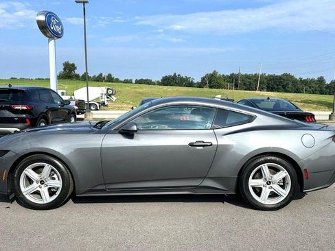 Used 2026 Ford Mustang Coupe RWD image 5