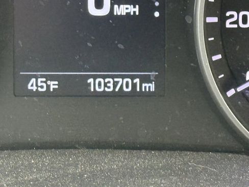 Used 2017 Hyundai Elantra Value Edition image 31