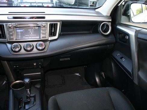 Used 2014 Toyota RAV4 LE AWD/4WD image 13