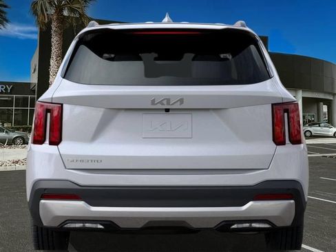 New 2026 Kia Sorento S FWD image 15