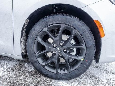 New 2026 Chrysler Pacifica Select w/ S Appearance Package image 21