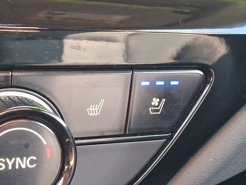 Used 2023 Honda Accord Touring image 12