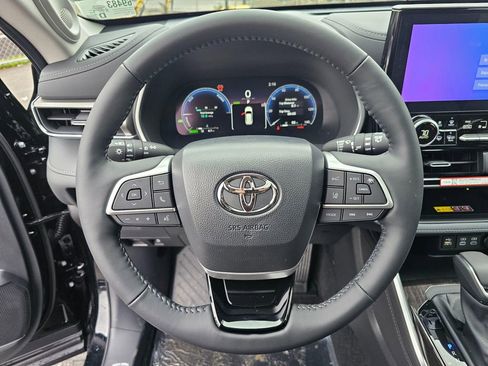 New 2026 Toyota Highlander Limited AWD/4WD image 24