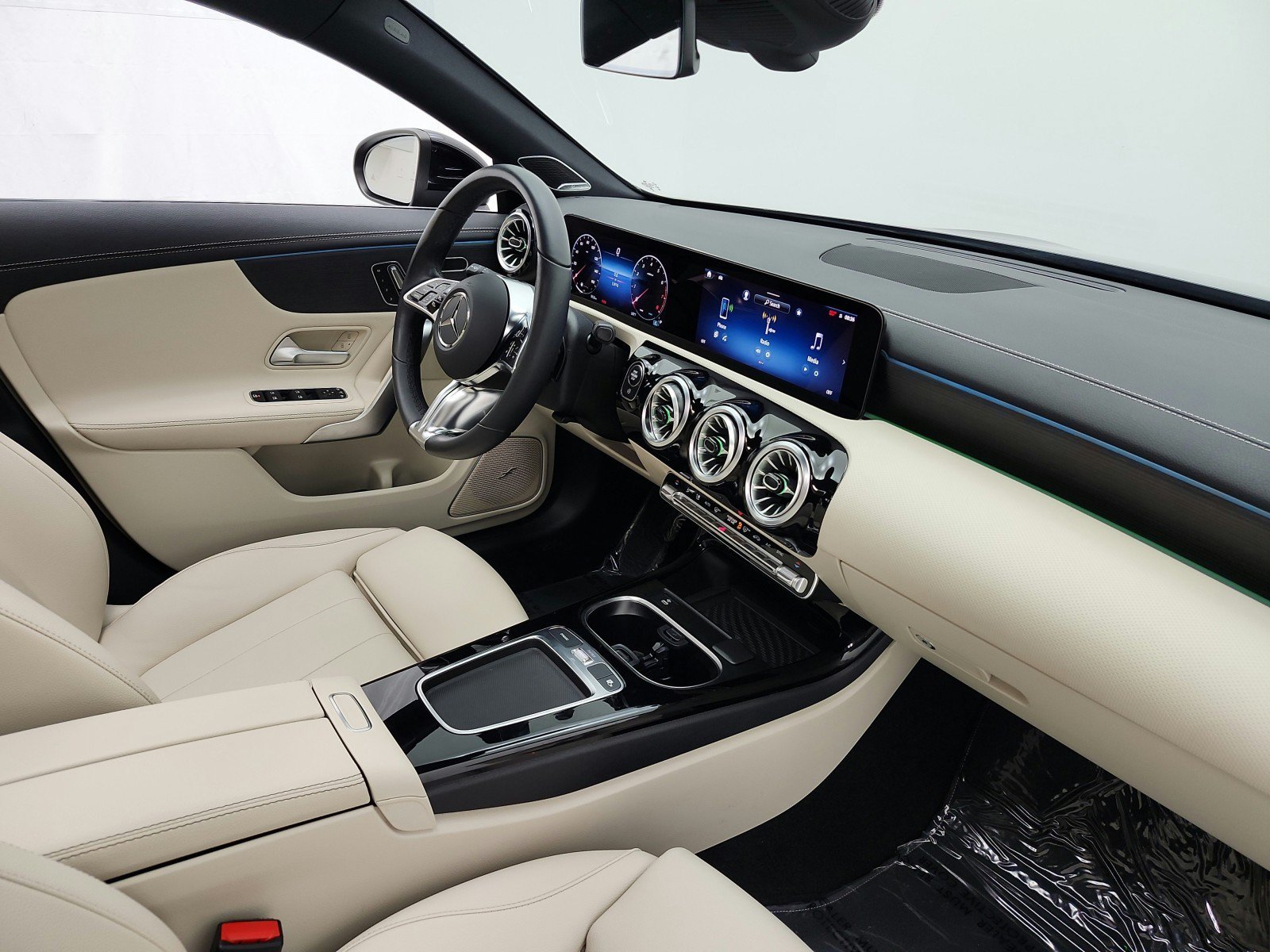 Certified 2024 Mercedes-Benz CLA 250 4MATIC image 18