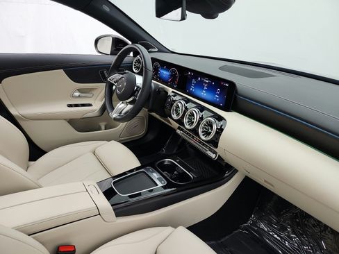 Used 2024 Mercedes-Benz CLA 250 4MATIC image 18