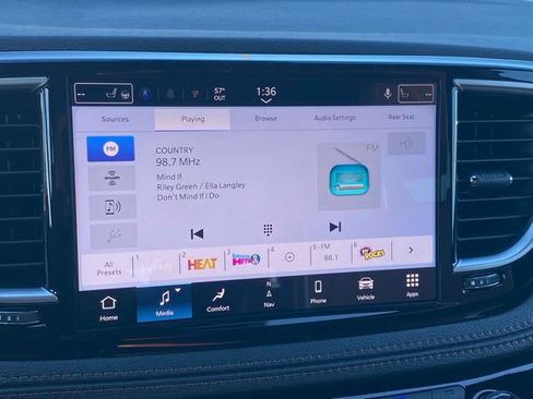New 2026 Chrysler Pacifica Pinnacle AWD/4WD image 21