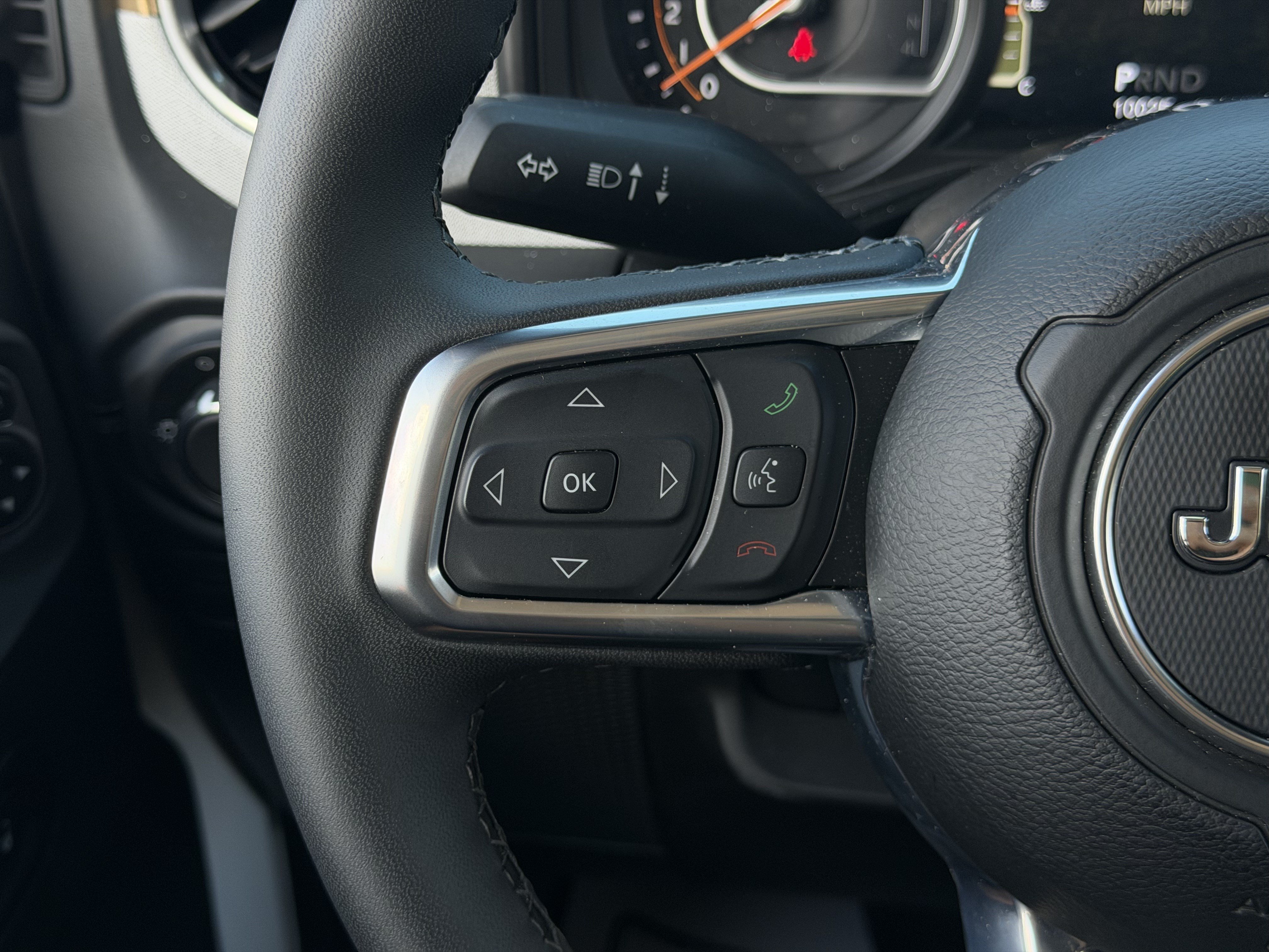 Used 2026 Jeep Wrangler Unlimited Sahara AWD/4WD image 18