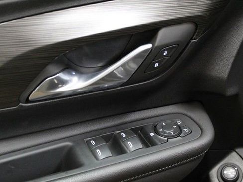 Certified 2023 GMC Terrain SLE w/ Driver Convenience Package FWD image 16