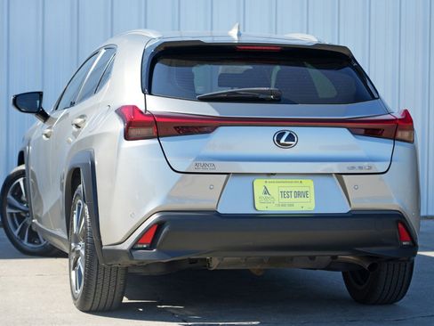Used 2022 Lexus UX 200 image 5