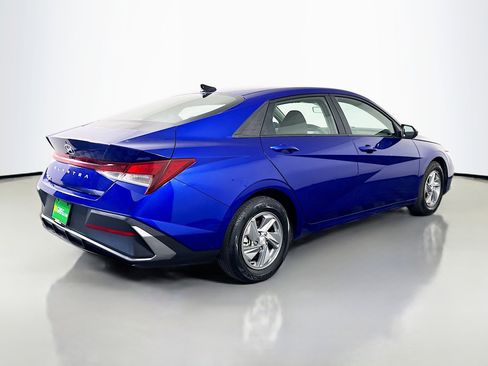 Used 2024 Hyundai Elantra SE image 10