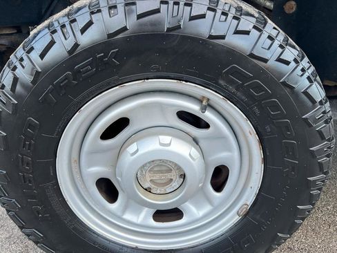 Used 2014 Ford F250 XL w/ Power Equipment Group image 2