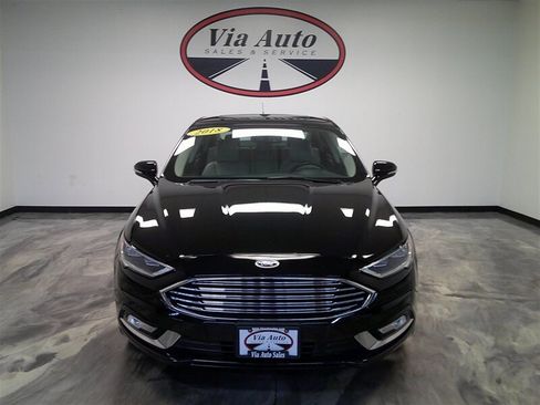 Used 2018 Ford Fusion Titanium image 5