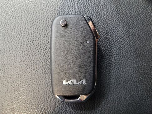 Used 2024 Kia Forte LXS w/ LXS Technology Package FWD image 32